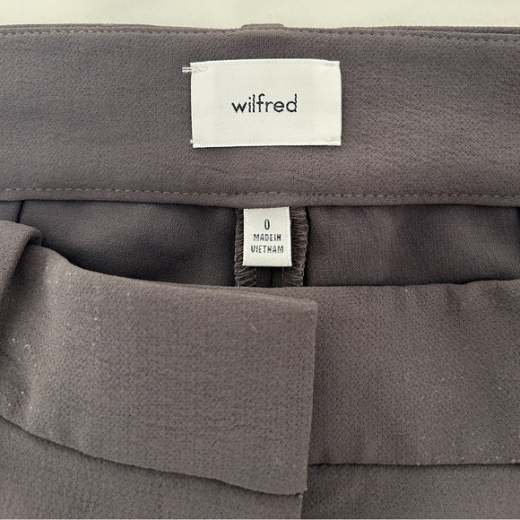 Aritzia, high waisted flare trousers, size 0 in grey. - Picture 2 of 2